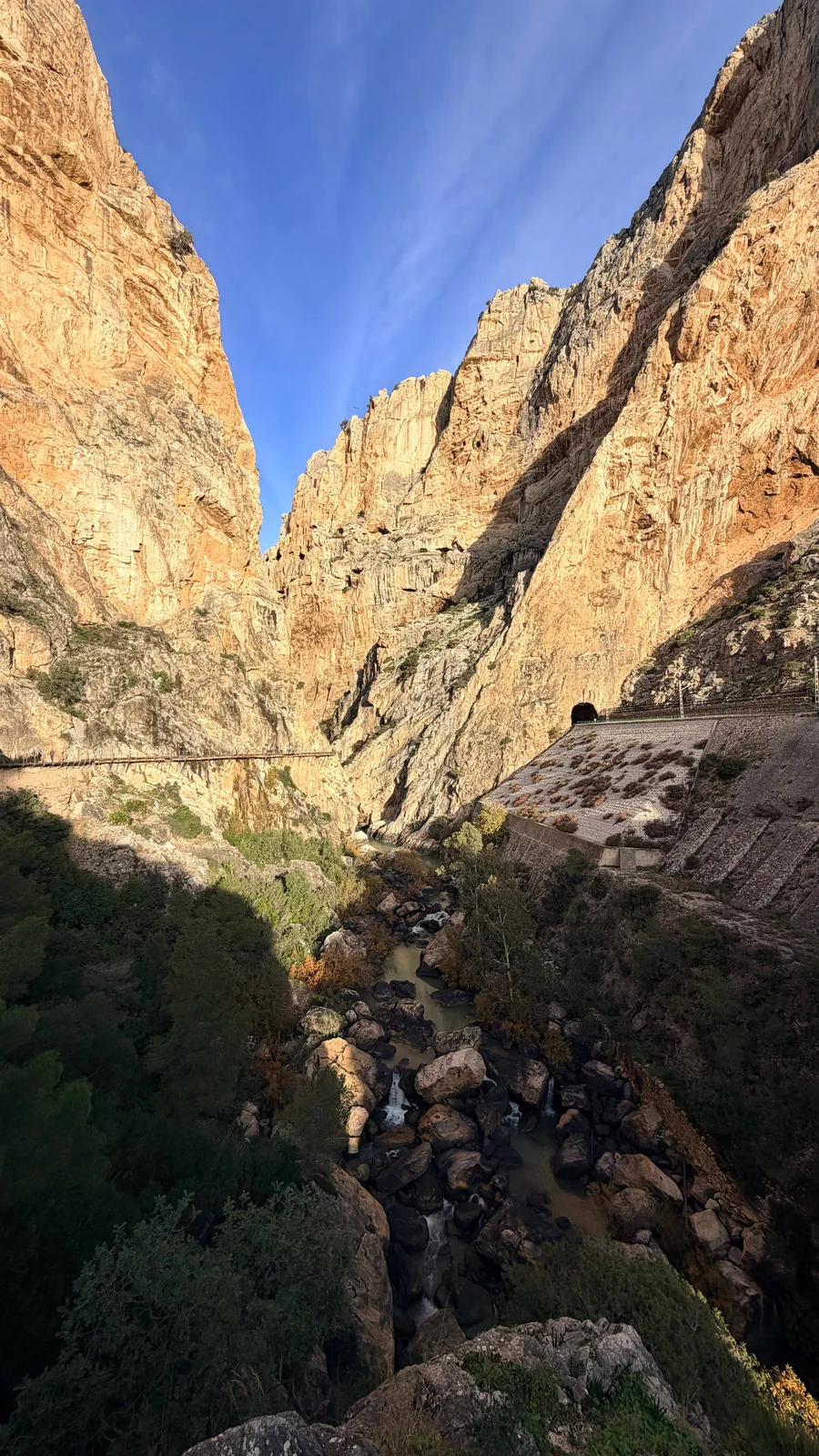 Vertical view into Garganta de los Gaitanes from the walkways