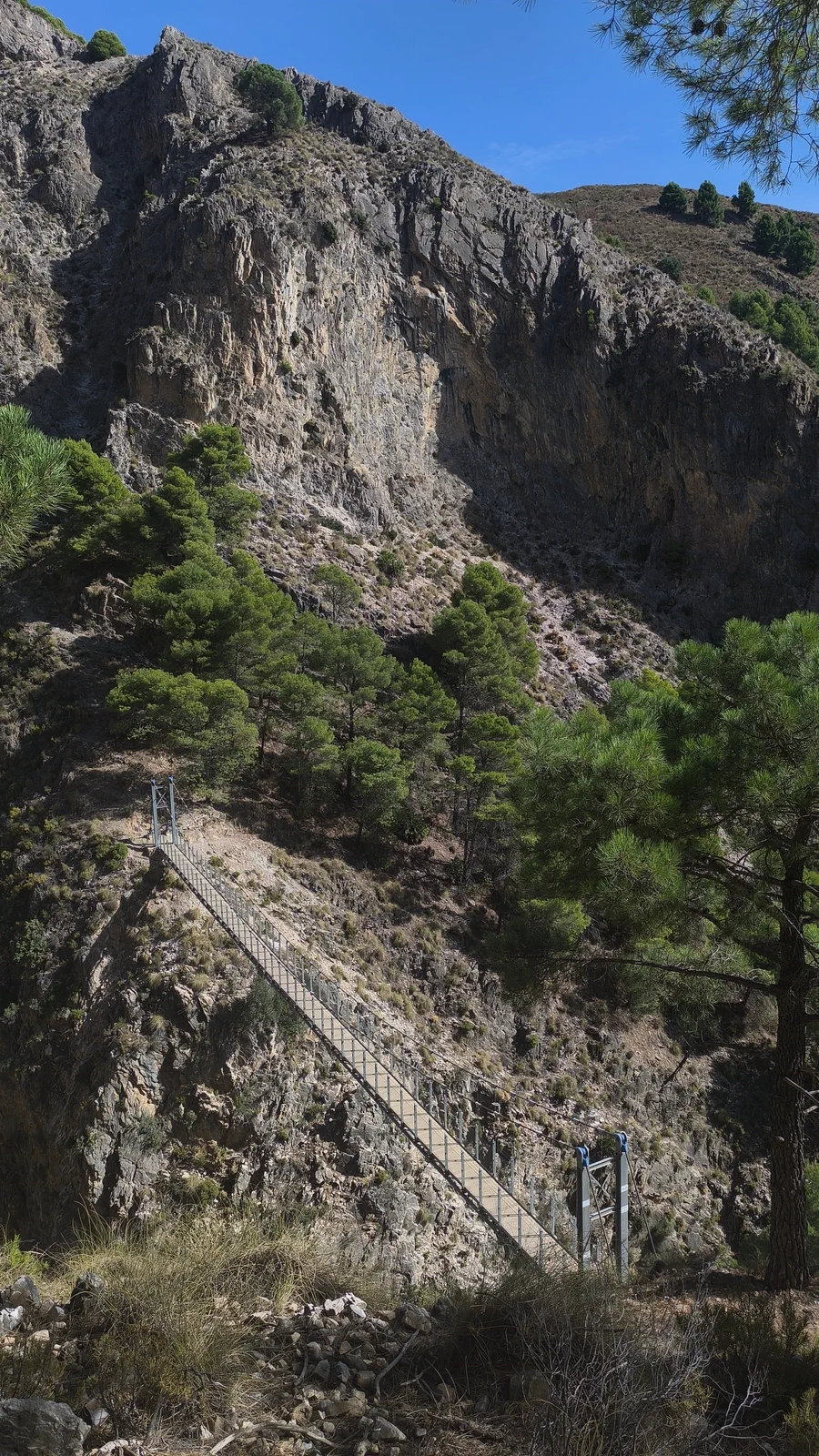 Almanchares gorge and a walkway across the hillside