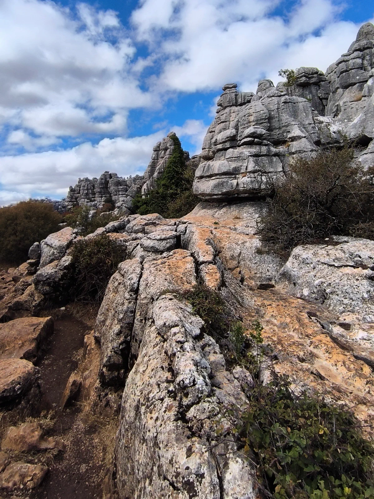 Narrow passage between blocks of limestone